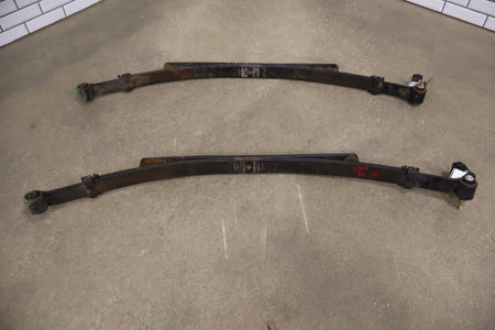1999-2007 Chevrolet Silverado Pair - Rear Leaf Springs 15246971 OEM