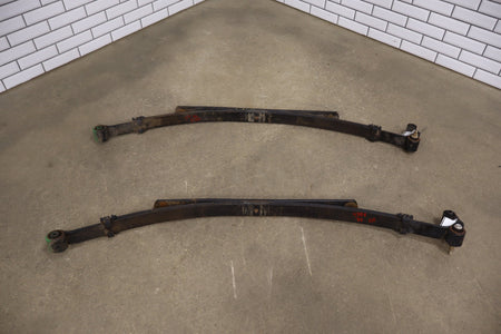 1999-2007 Chevrolet Silverado Pair - Rear Leaf Springs 15246971 OEM