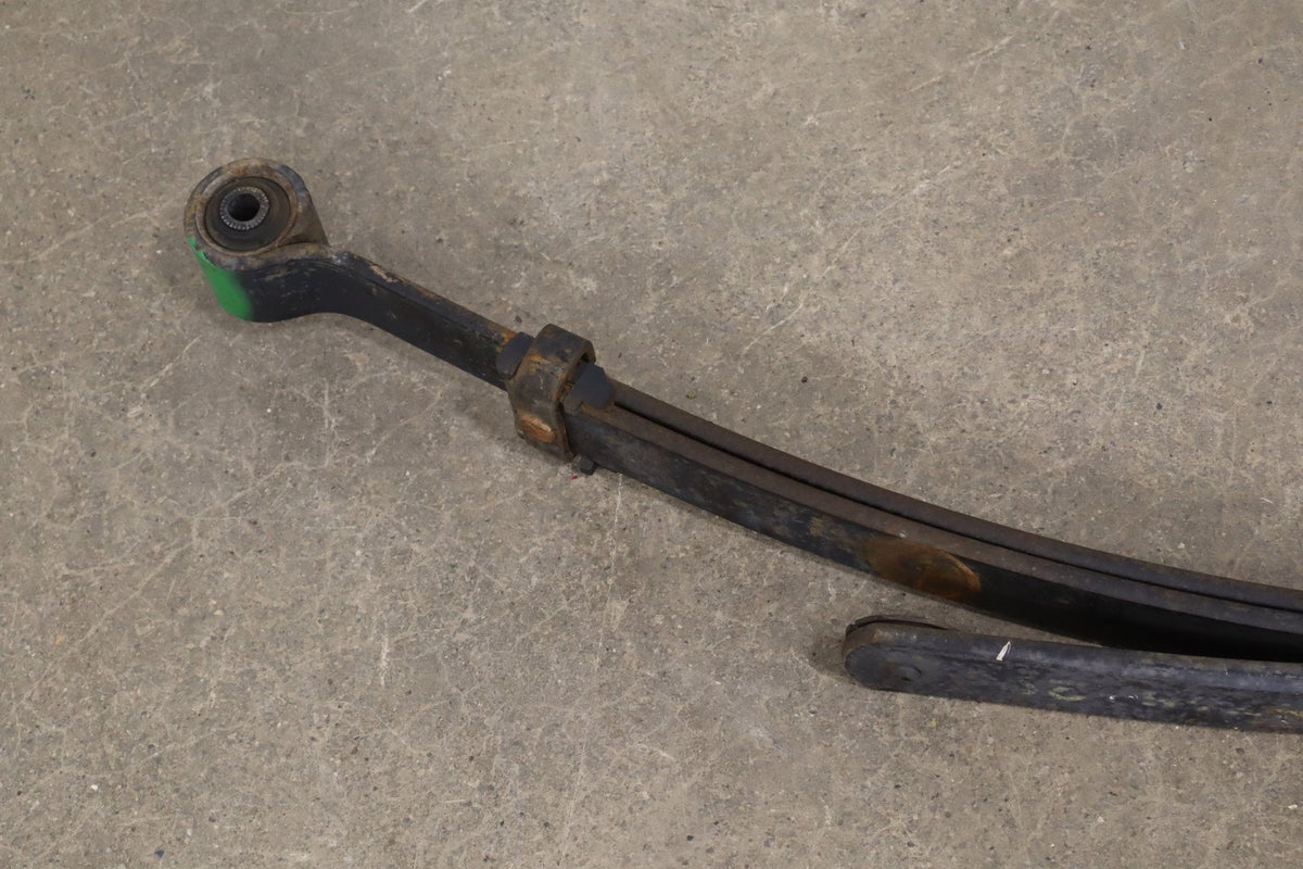 1999-2007 Chevrolet Silverado Pair - Rear Leaf Springs 15246971 OEM