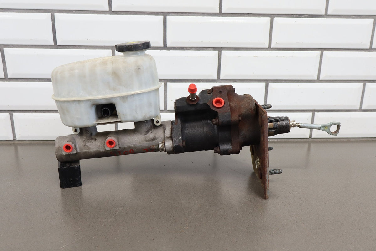 1999-2007 Chevrolet Silverado Power Brake Booster 15861643 OEM