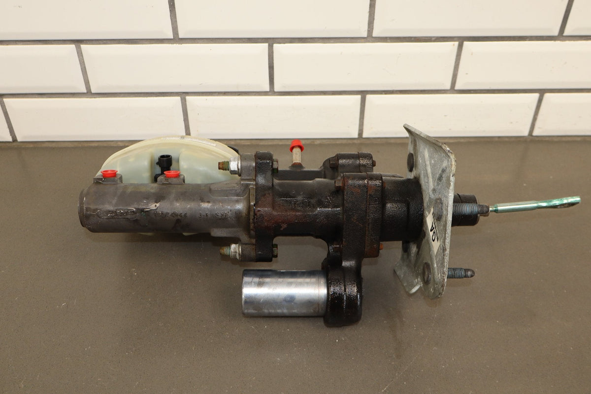 1999-2007 Chevrolet Silverado Power Brake Booster 15861643 OEM