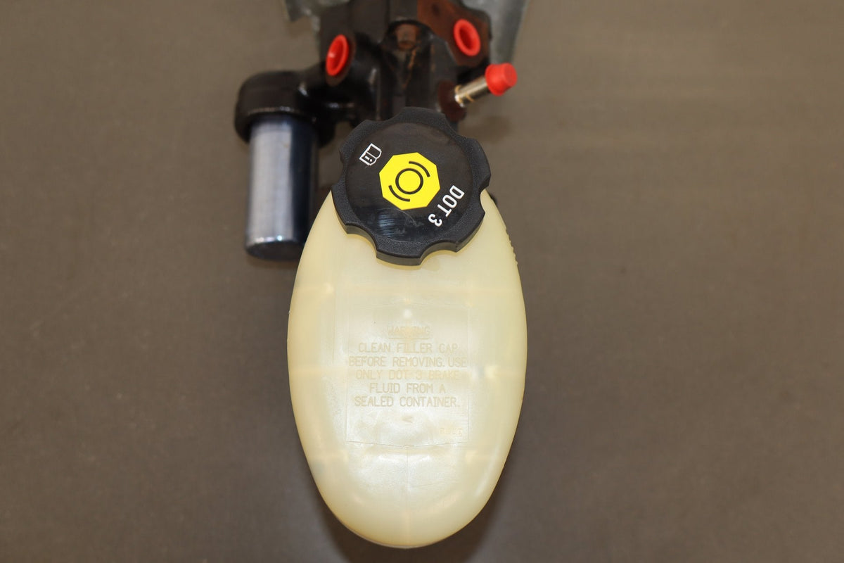 1999-2007 Chevrolet Silverado Power Brake Booster 15861643 OEM