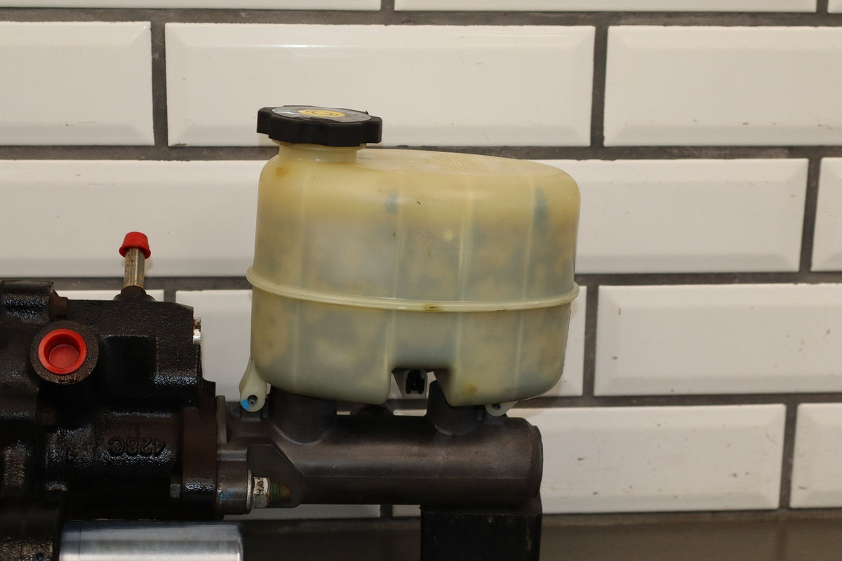 1999-2007 Chevrolet Silverado Power Brake Booster 15861643 OEM