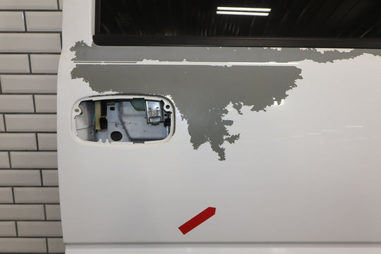 1999 - 2007 Chevrolet Tahoe Right Front Door White 50U 15017224