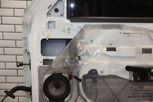 1999 - 2007 Chevrolet Tahoe Right Front Door White 50U 15017224