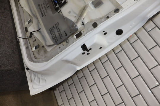 1999 - 2007 Chevrolet Tahoe Right Front Door White 50U 15017224
