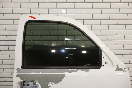1999 - 2007 Chevrolet Tahoe Right Front Door White 50U 15017224