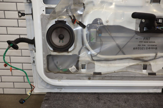 1999 - 2007 Chevrolet Tahoe Right Front Door White 50U 15017224