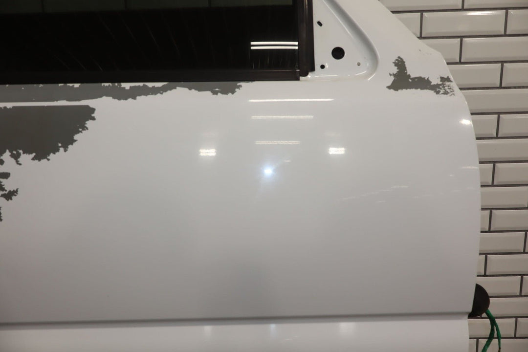 1999 - 2007 Chevrolet Tahoe Right Front Door White 50U 15017224