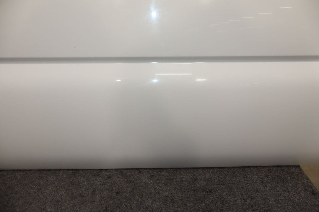 1999 - 2007 Chevrolet Tahoe Right Front Door White 50U 15017224