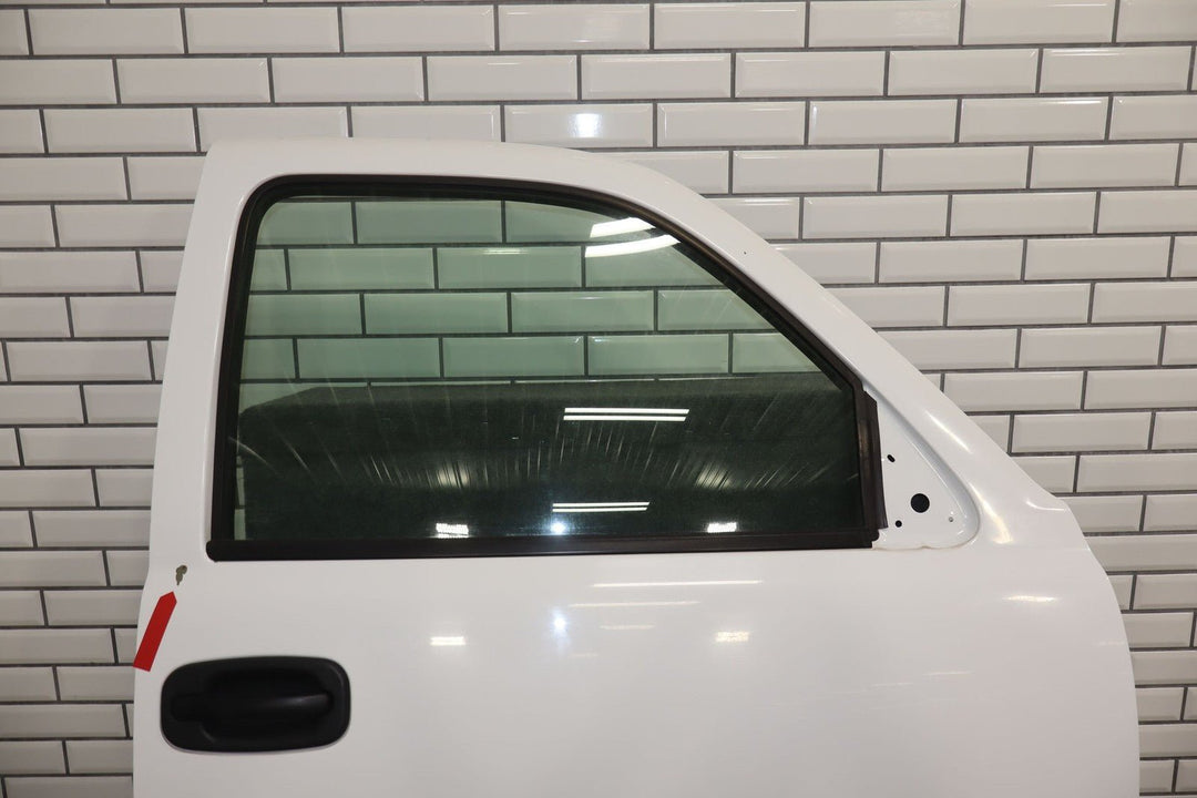 1999 - 2007 Chevrolet Tahoe Right Front Door White 50U 15017224
