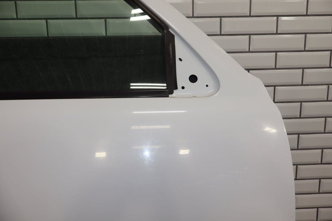 1999 - 2007 Chevrolet Tahoe Right Front Door White 50U 15017224