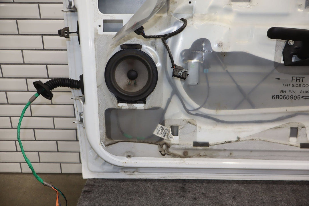 1999 - 2007 Chevrolet Tahoe Right Front Door White 50U 15017224