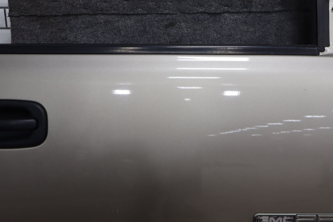 1999 - 2007 Chevy GMC GMT800 Passenger Right RH Door Shell
