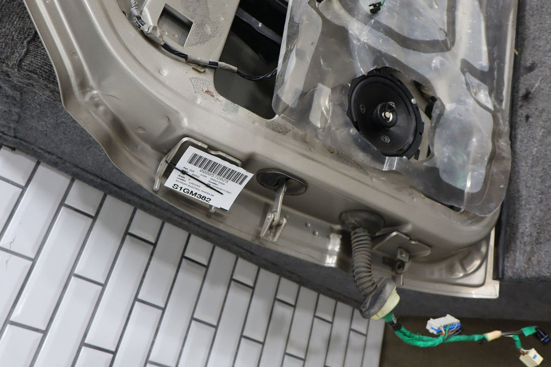 1999 - 2007 Chevy GMC GMT800 Passenger Right RH Door Shell