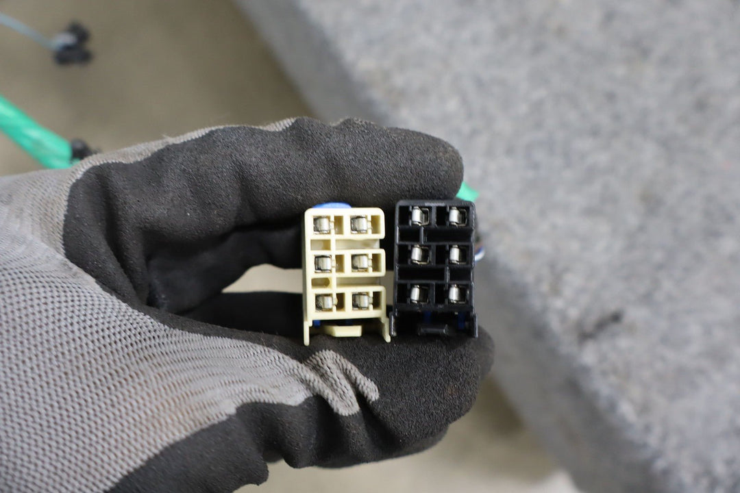 1999 - 2007 Chevy GMC GMT800 Passenger Right RH Door Shell