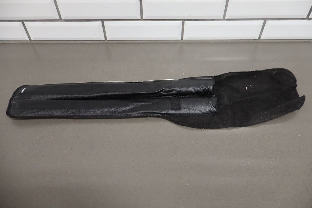 1999 - 2007 Chevy Silverado 2500HD OEM Jack and Tool Kit