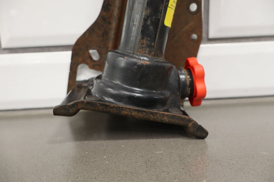 1999 - 2007 Chevy Silverado 2500HD OEM Jack and Tool Kit