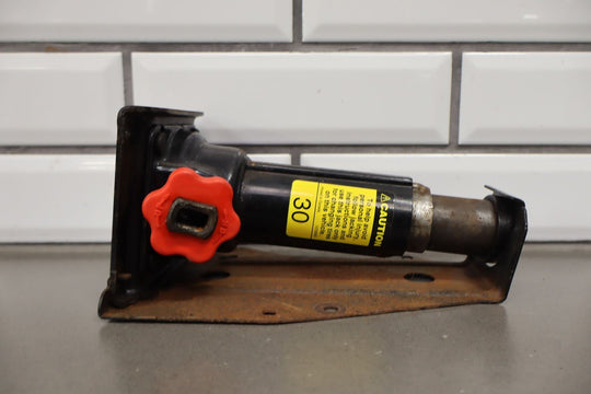 1999 - 2007 Chevy Silverado 2500HD OEM Jack and Tool Kit