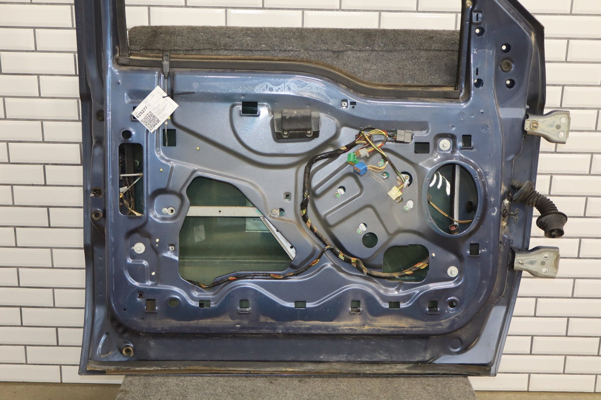 1999-2007 Ford F-250 Super Duty Crew Cab Left Front Door Wedgewood Blue Rust Free