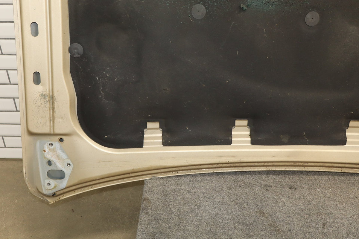 1999-2007 GMC Sierra 2500 2500HD Hood sand beige metallic 15u 12477699