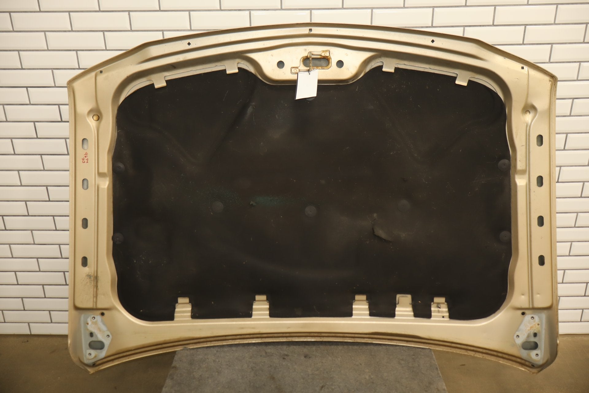 1999-2007 GMC Sierra 2500 2500HD Hood sand beige metallic 15u 12477699