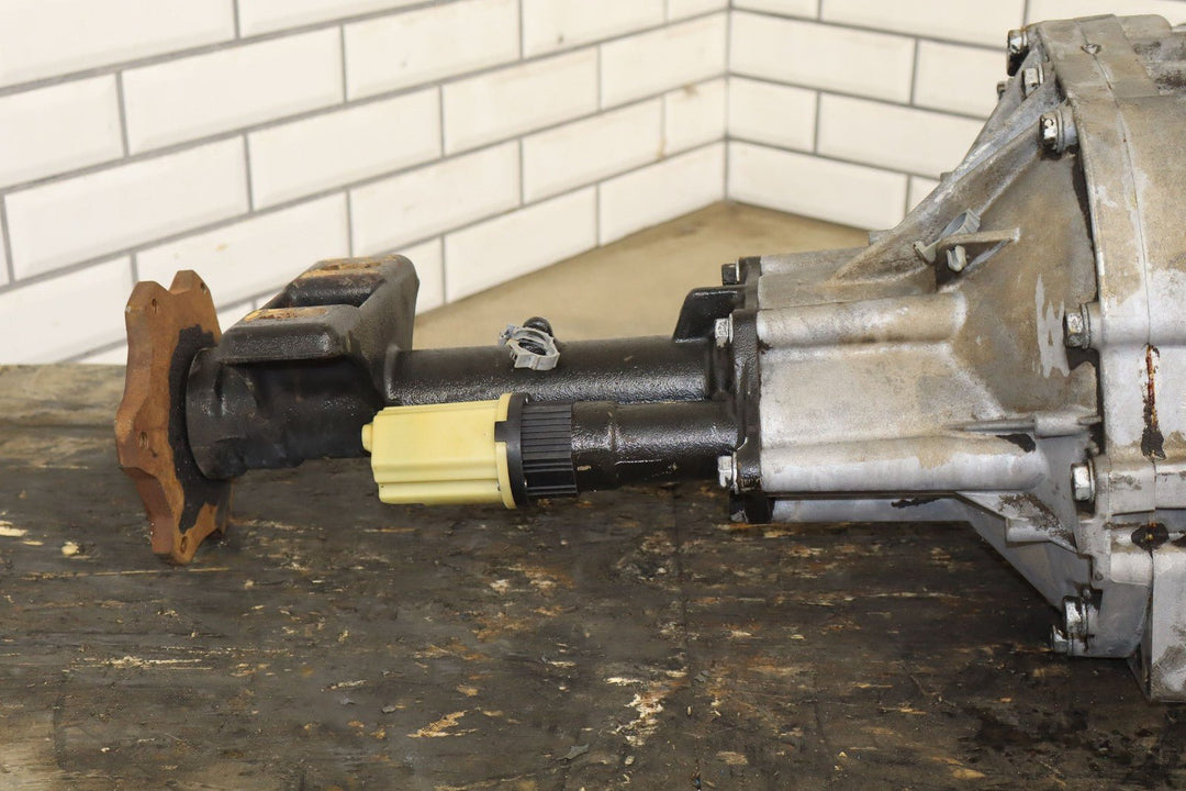 1999 - 2010 Chevy GMC 2500HD 4.10 Ratio Front Differential Carrier GT5 OEM