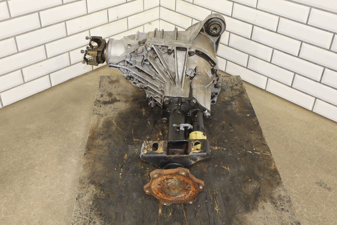 1999 - 2010 Chevy GMC 2500HD 4.10 Ratio Front Differential Carrier GT5 OEM