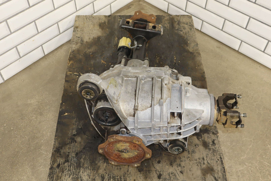 1999 - 2010 Chevy GMC 2500HD 4.10 Ratio Front Differential Carrier GT5 OEM