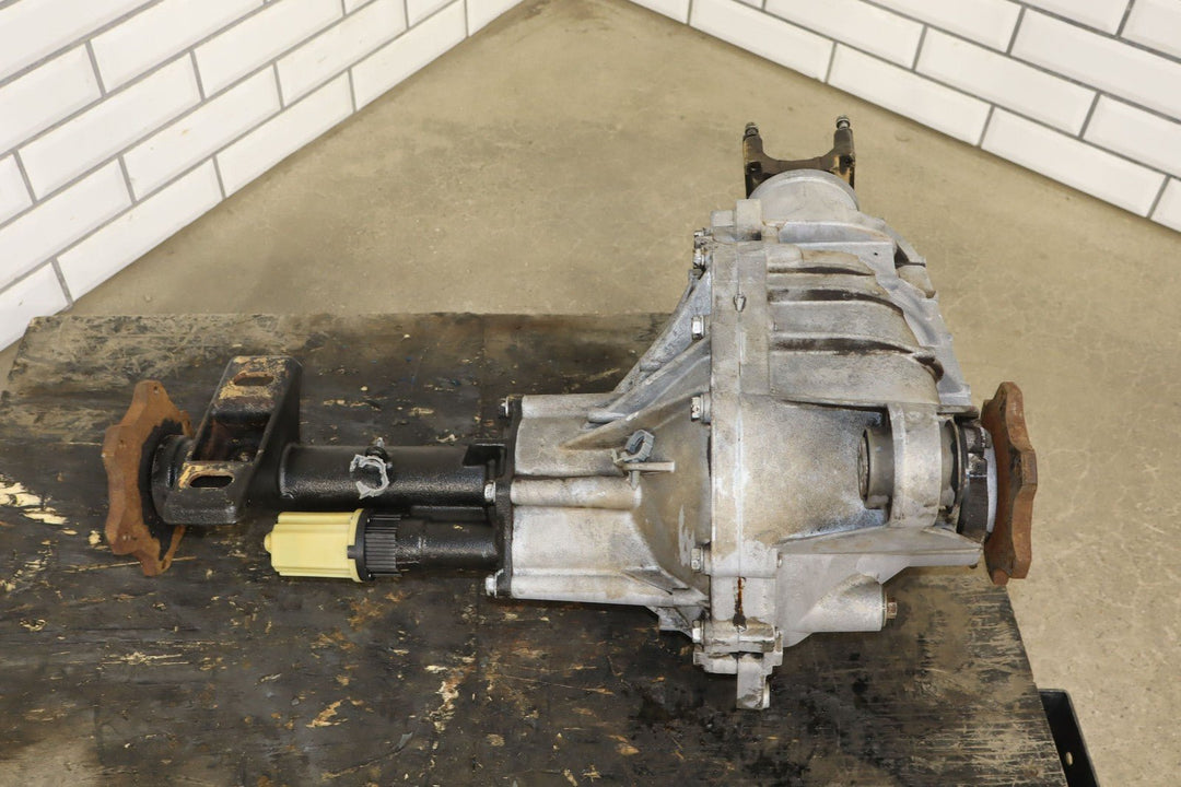 1999 - 2010 Chevy GMC 2500HD 4.10 Ratio Front Differential Carrier GT5 OEM