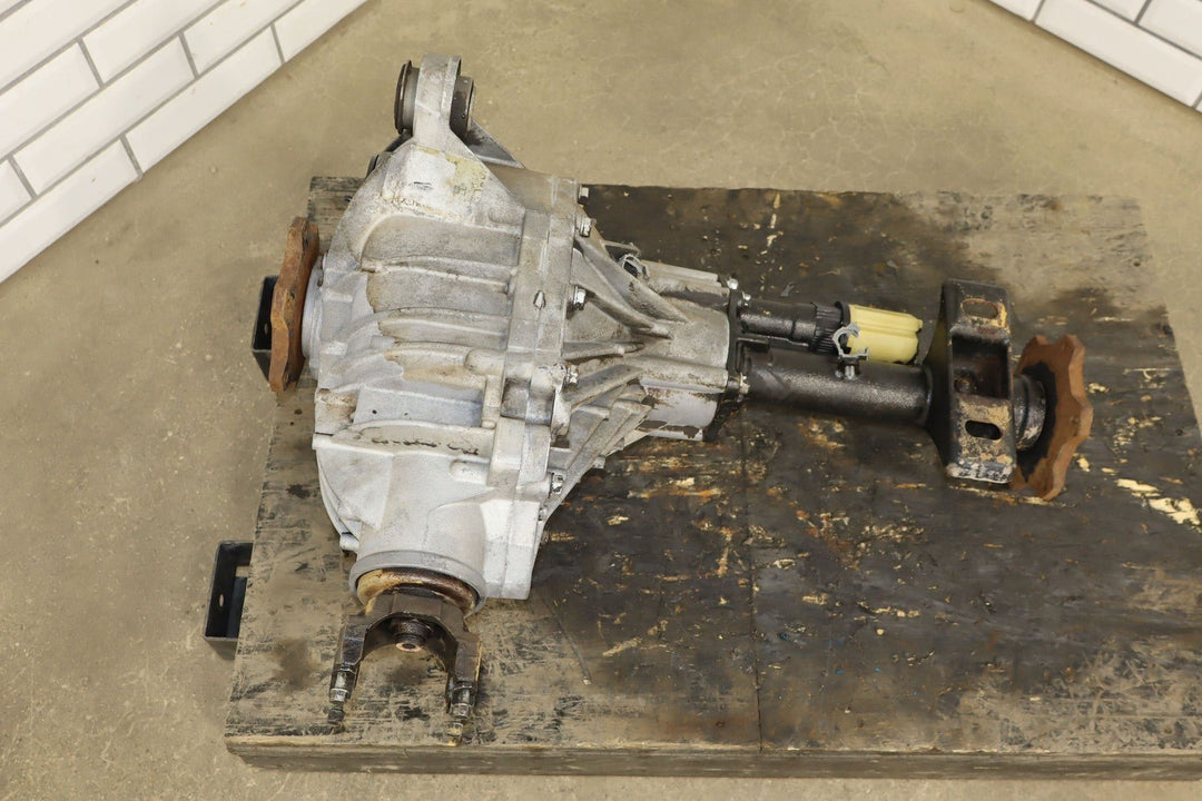 1999 - 2010 Chevy GMC 2500HD 4.10 Ratio Front Differential Carrier GT5 OEM