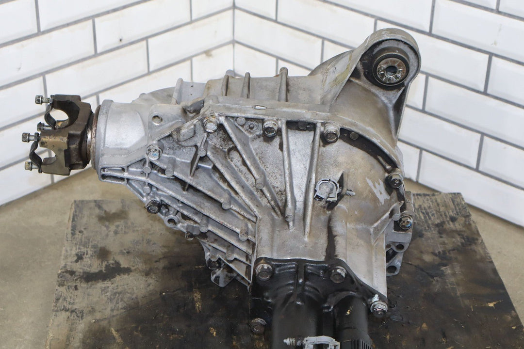 1999 - 2010 Chevy GMC 2500HD 4.10 Ratio Front Differential Carrier GT5 OEM