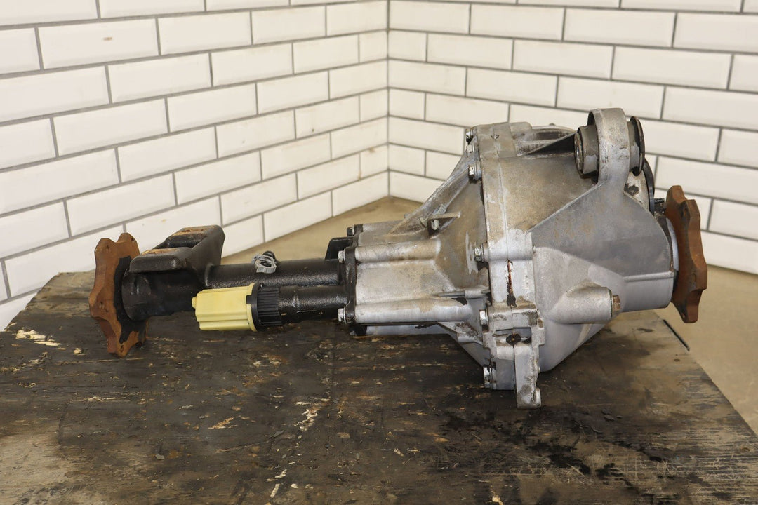 1999 - 2010 Chevy GMC 2500HD 4.10 Ratio Front Differential Carrier GT5 OEM