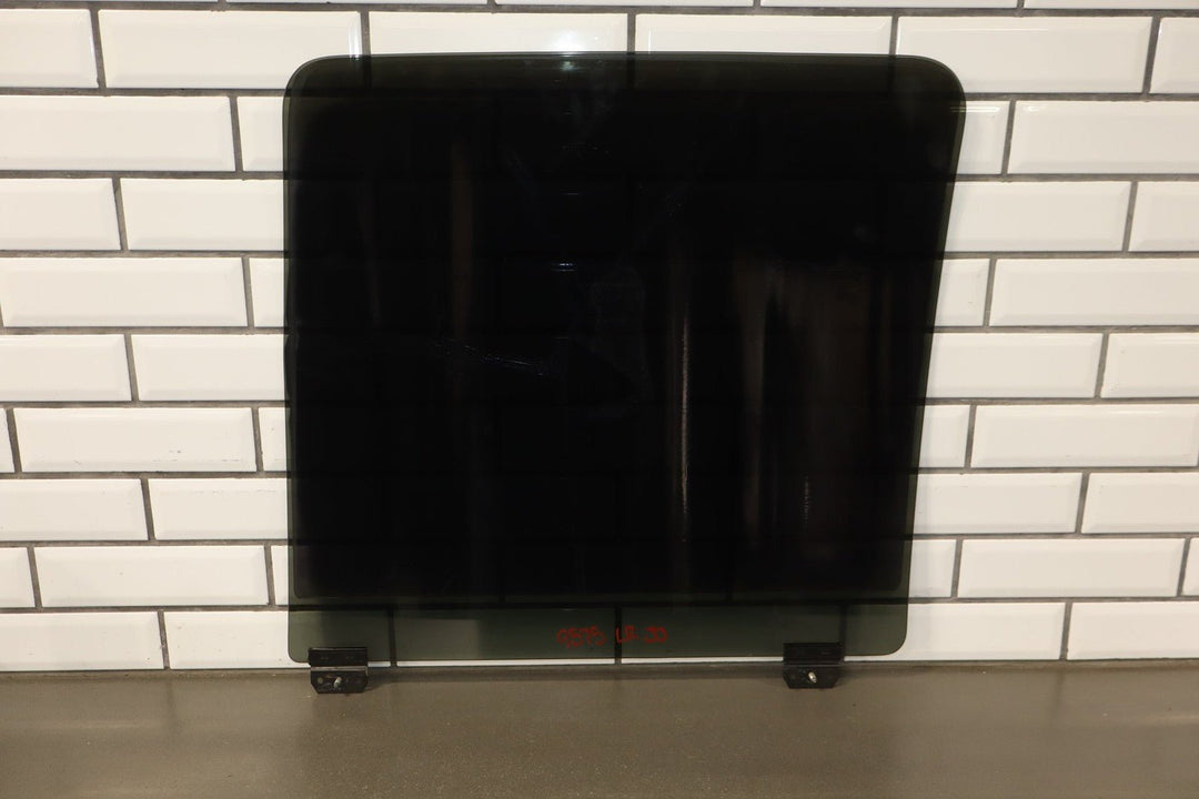 1999 - 2012 Ford F - 250 Super Duty Left Rear Door Window F81Z2625713AA OEM
