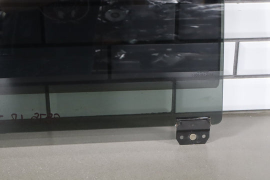1999 - 2012 Ford F - 250 Super Duty Left Rear Door Window F81Z2625713AA OEM