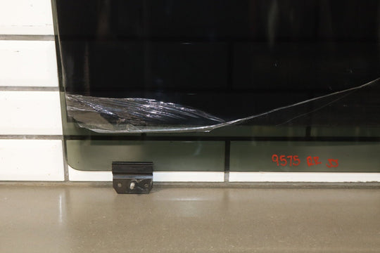 1999 - 2012 Ford F - 250 Super Duty Right Rear Door Window F81Z2625712AA OEM