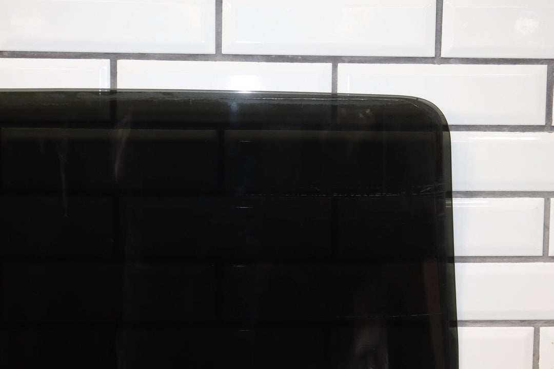 1999 - 2012 Ford F - 250 Super Duty Right Rear Door Window F81Z2625712AA OEM