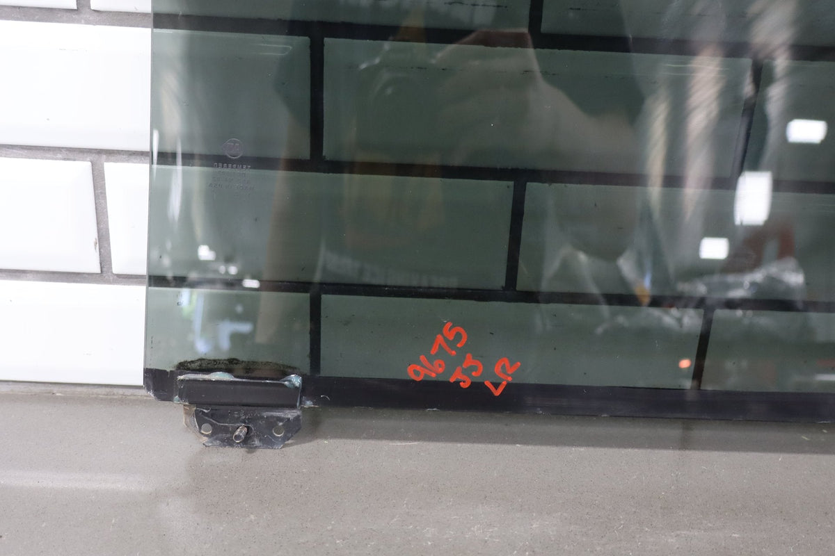 1999-2012 Ford F-350 Super Duty Left Rear Door Window F81Z2625713AA OEM