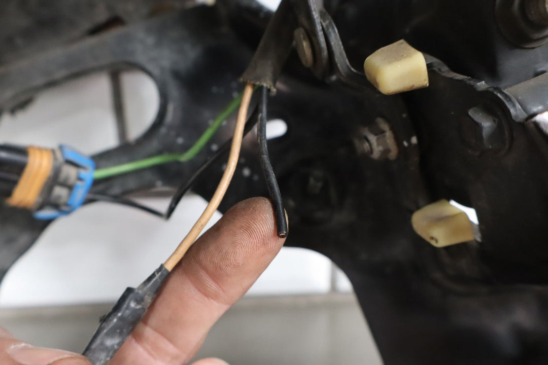 1999 C5 Corvette Right Passenger Headlamp W/Cap Motor