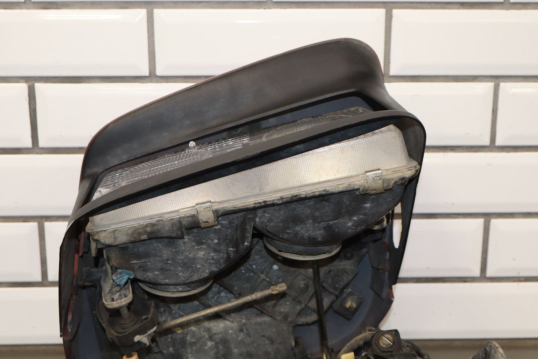 1999 C5 Corvette Right Passenger Headlamp W/Cap Motor