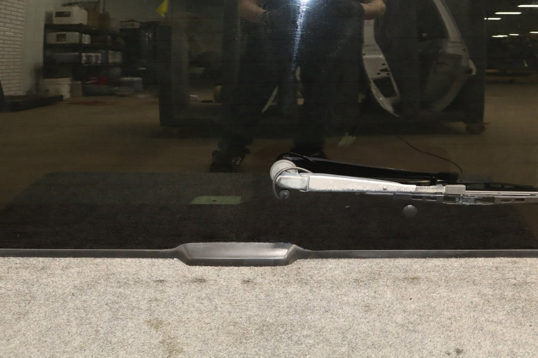 1999 Cadillac Escalade Back Window