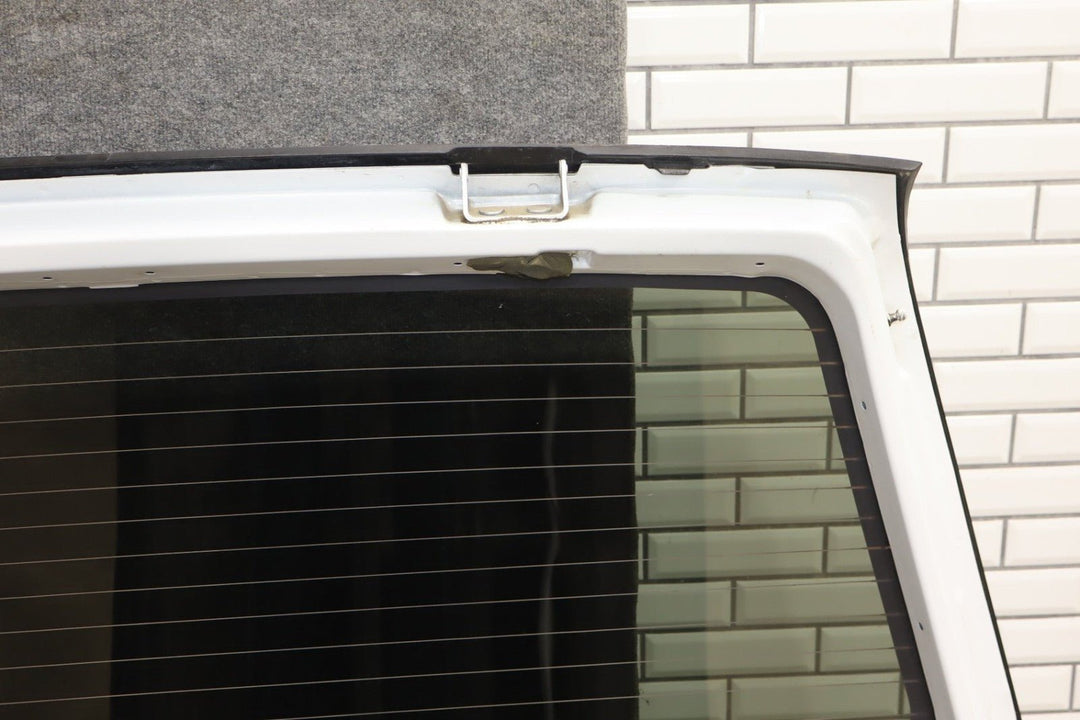 1999 Cadillac Escalade Back Window