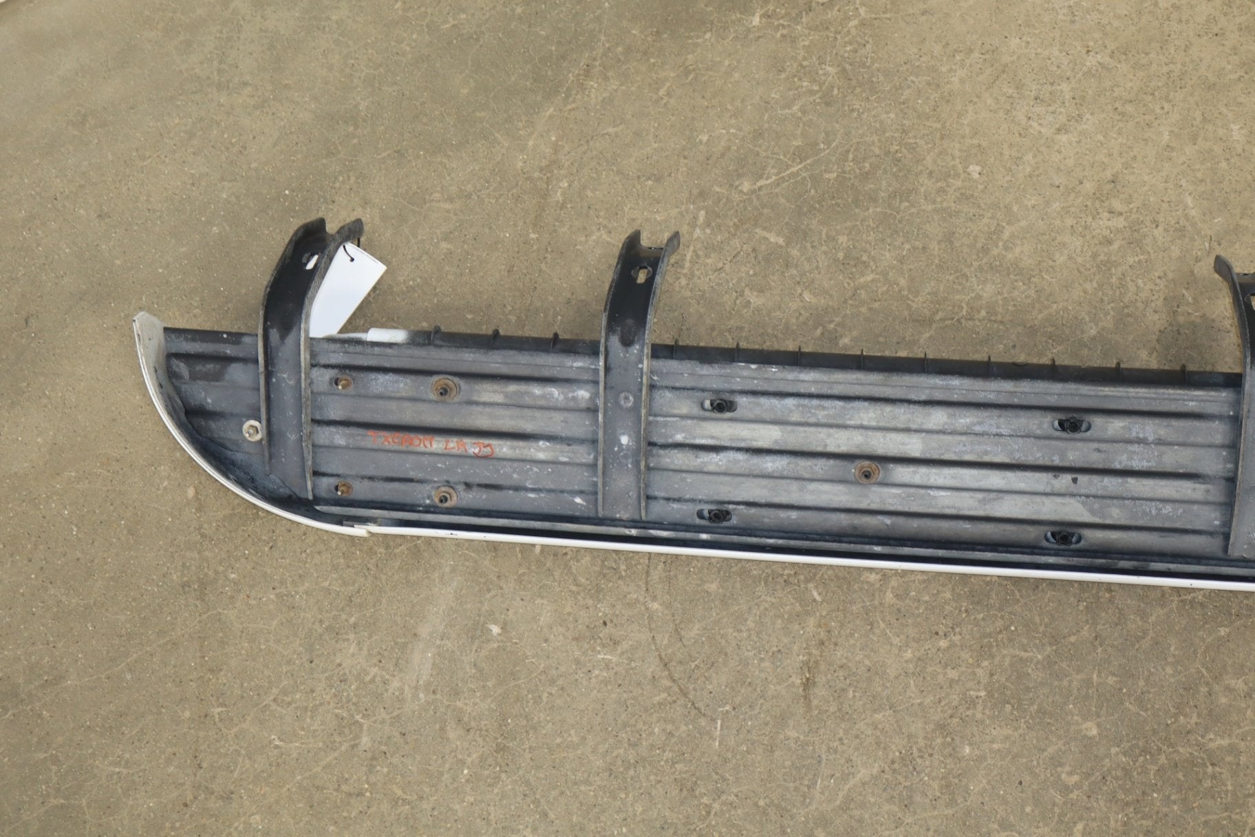 1999 Cadillac Escalade GMT400- Left/Right Running Board Pair Olympic White (50)