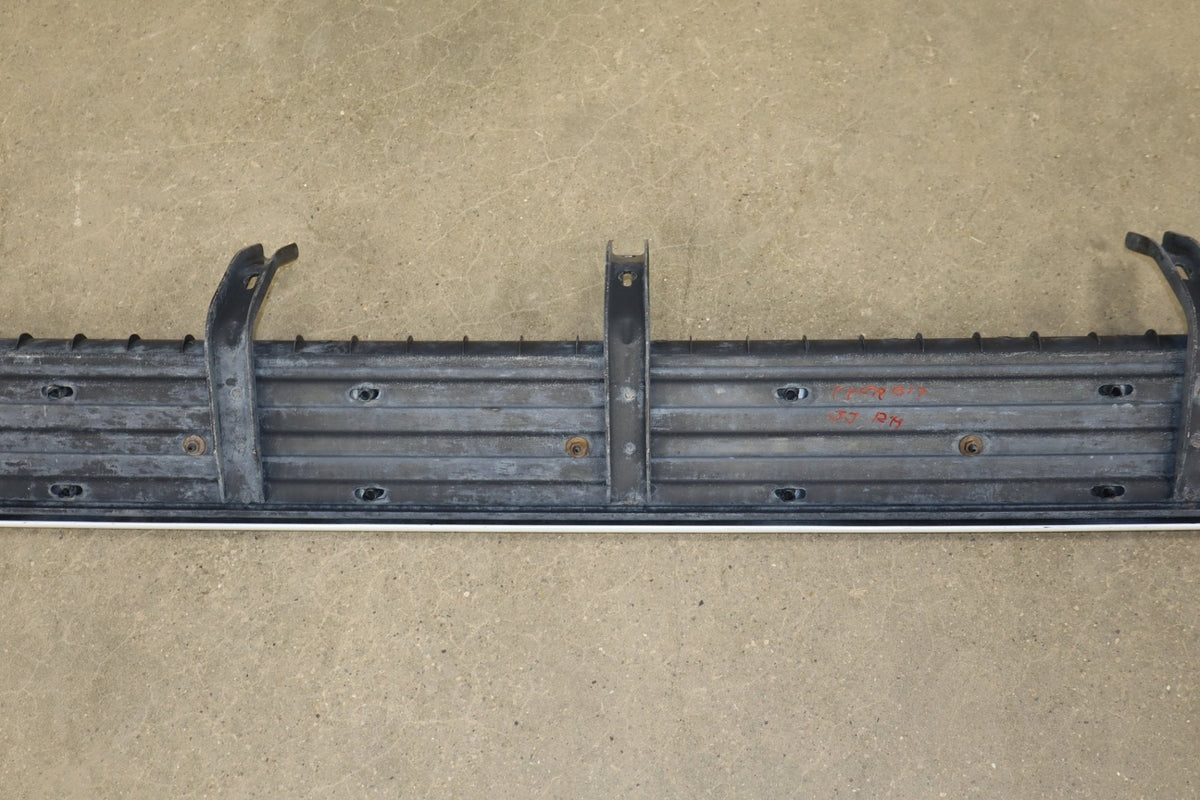 1999 Cadillac Escalade GMT400- Left/Right Running Board Pair Olympic White (50)