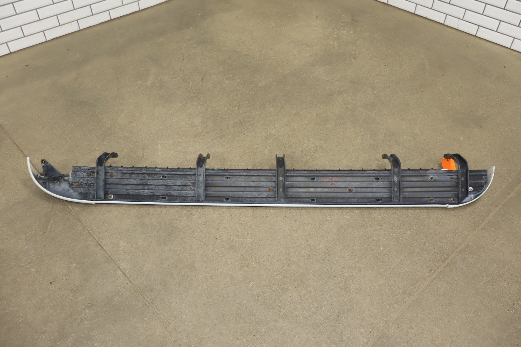 1999 Cadillac Escalade GMT400- Left/Right Running Board Pair Olympic White (50)