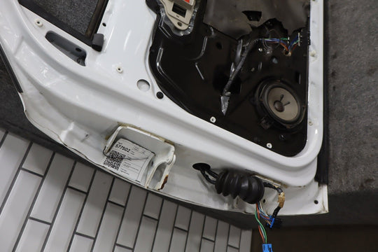 1999 Cadillac Escalade Right Front Door