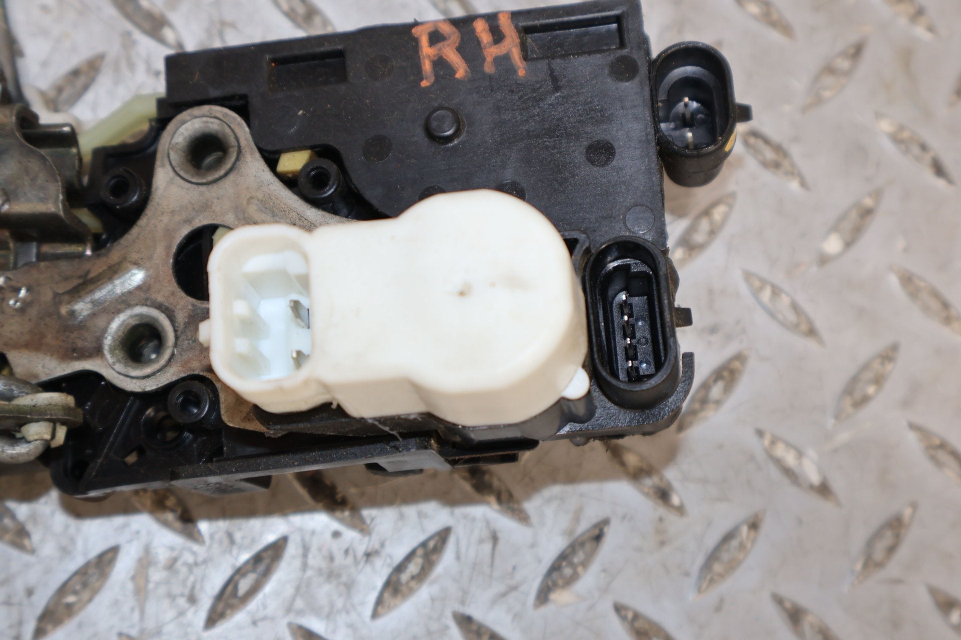1999 Chevrolet Corvette- Right Front Door Latch