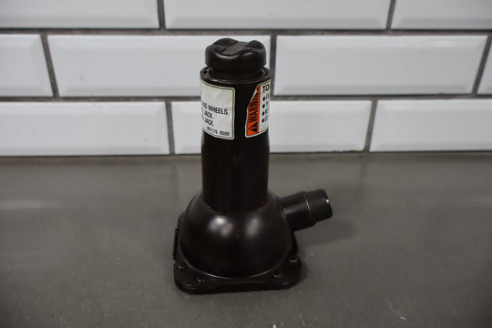 1999 Isuzu Trooper Jack OEM