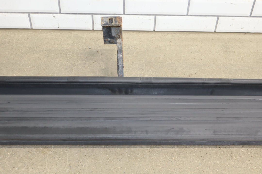 1999 Isuzu Trooper Left Running Board OEM
