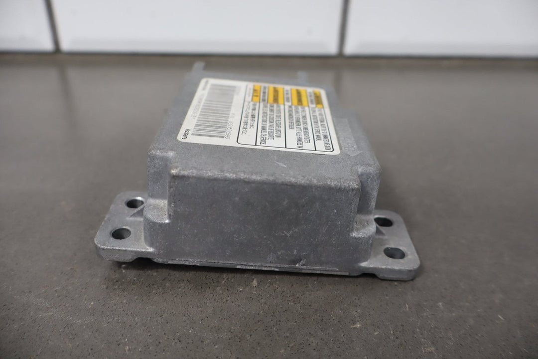 1999 Isuzu Trooper SRS Computer OEM